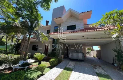 Sobrado mobiliado no condomínio village iguaçu, com 3 suítes e área gourmet com piscina