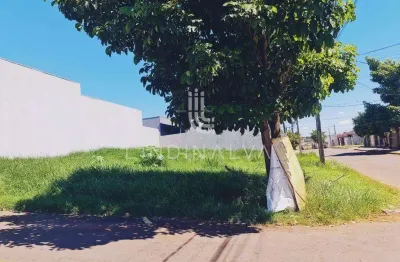 Terreno de esquina à venda no jardim ipê iii com área de 348 m2