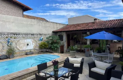 Casa com 3 quartos à venda na Rua Rudy Alberto, 222, Vila Capri, Araruama