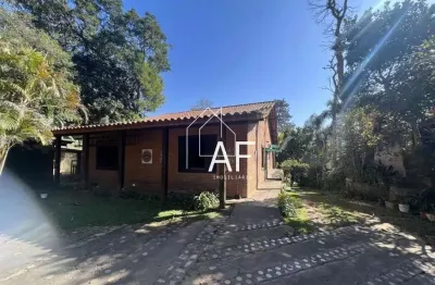 Casa (casa padrão) para venda, 3 dorm(s), 1 suite(s), 4 vaga(s), 215 m²