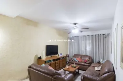 Sobrado para venda no parque são domingos, 3 quartos, 1 suíte, 2 vagas, 166m²