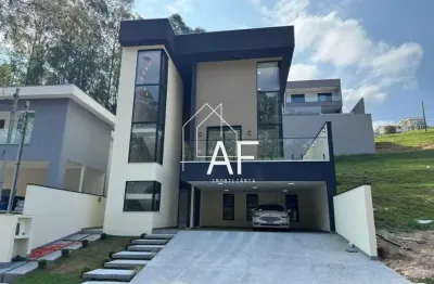 Casa no condomínio morada da serra, 3 quartos, 3 suítes, 4 vagas de garagem, 382m²