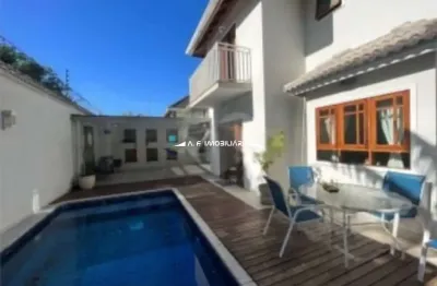 Venha viver em uma casa linda, bem localizada e na região mais arborizada de são paulo.no horto florestal