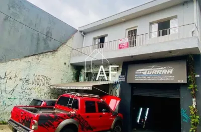 Casa assobrada para venda, 2 quartos, 2 vagas de garagem, 168 m²