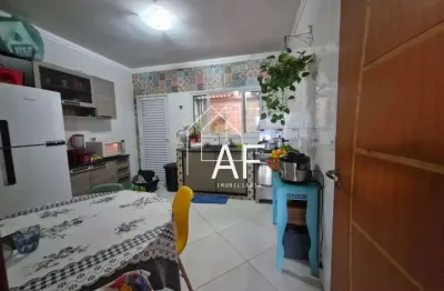 Sobrado no limão com 2 dormitórios sendo os  2 suítes, churrasqueira, quintal, sacada, 3 vagas de garagem, 108m²