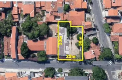 Casa plana com amplo terreno, bairro parquelândia, 693m²,  para morar, investir ou empreender