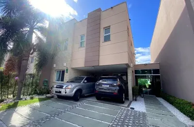 Nature village, casa duplex com 4 quartos, móveis projetados, energia solar, 6 vagas de garagem