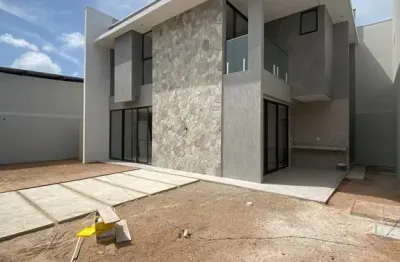 Casa Duplex Nova com 4 Suítes, Varanda Gourmet e Amplo Quintal no Bairro Edson Queiroz – Próximo à Av. Edilson Brasil Soares