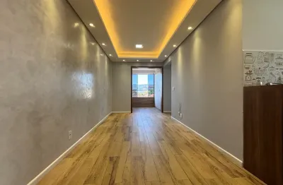 Lindo apartamento semibobiliado em andar alto com vista livre