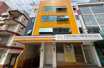Apartamento de 1 dormitório com garagem no centro de santa maria