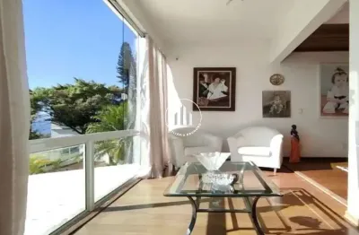 Casa com 3 quartos à venda na Rua Padre Réus, 45, Ponta de Baixo, São José