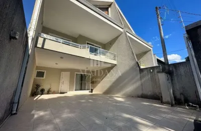 Belíssimo sobrado triplex à venda no bairro aristocrata, contendo 158m² de área construída e um exc