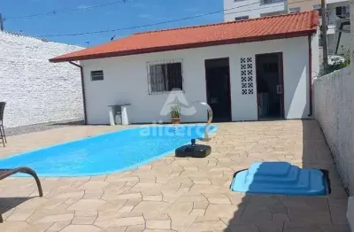 Casa à venda com 3 quartos 1 suíte, 182m² em barra do aririú palhoça
