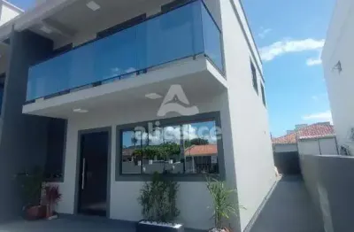 Sobrado à venda com 3 quartos 1 suíte, 112m² em praia do sonho palhoça