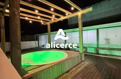 Casa à venda com 2 quartos , 96m² em enseada da pinheira palhoça