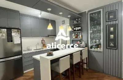 Apartamento com móveis planejados próximo a beira mar