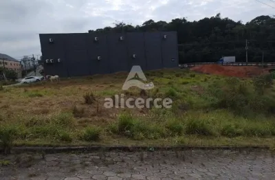 Terreno à venda na Rua Celésio Michels, 94, Forquilhas, São José