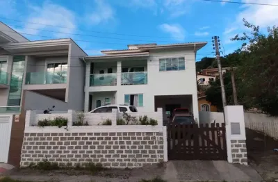 Casa à venda com 3 quartos , 210m² em saco grande florianópolis