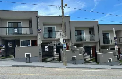 Sobrado novo à venda - 2 dormitórios i 2 suítes i vaga de garagem i churrasqueira em são josé - sc