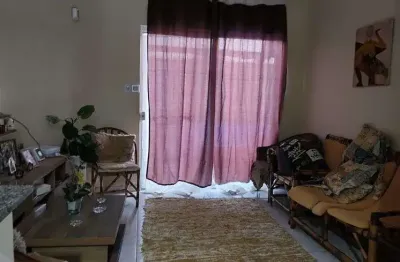 Casa lado praia com piscina no jardim são joão em itanhaem