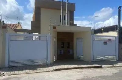 Casa sobreposta no bairro jardim suarão , em itanhaém , litoral sul de são paulo !