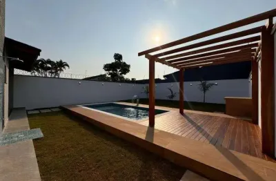 Casa no bairro cibratel 2, em itanhaém, litoral sul de são paulo, localizada no lado praia à 1000 metros do mar.