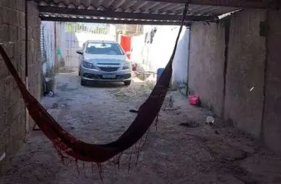 Casa no bairro caraguava , em peruíbe , localizado lado praia !