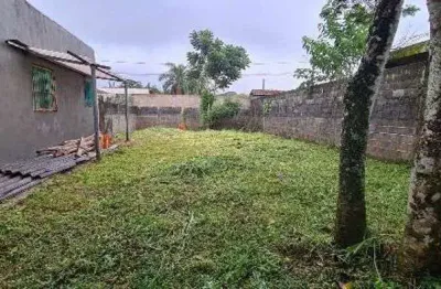 Terreno no bairro gaivota, em itanhaém, litoral sul de são paulo, localizada lado serra, ficando à 400 metros da rodovia.
