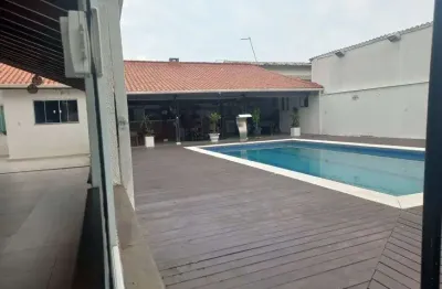 Casa com piscina lado praia á 497 metros do mar no balneário gaivota em itanhaem