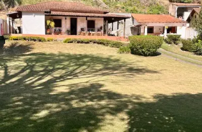 C3 - casa a venda com amplo terreno e espaço gourmet com suíte externa