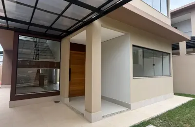 Casa nova com 3 quartos, nova, acabamento de primeira e modernidade