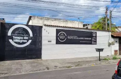 Casa com 2 quartos à venda na Rua Cabo Frio, 280, Trindade, São Gonçalo