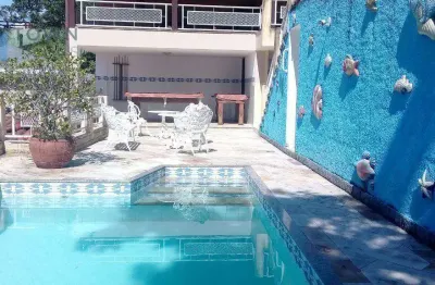 Casa com 5 dormitórios e 4 salas à venda, 550 m² por r$ 1.300.000 - itaipu - niterói/rj