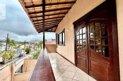 Casa com 3 quartos para alugar na Rua Repórter Cézar Donadel, 182, Itaipu, Niterói