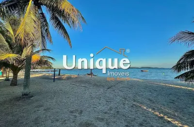 Casa independente a 50 metros da lagoa, dentro de condomínio particular