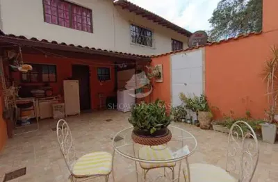 Casa em condomínio fechado com 2 quartos à venda na rua paraguai, --, albuquerque, teresópolis por r$ 490.000