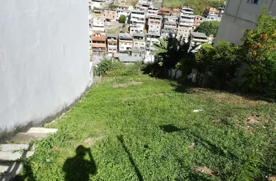 Terreno à venda na Rua Monsenhor Ferrer, Democrata, Juiz de Fora