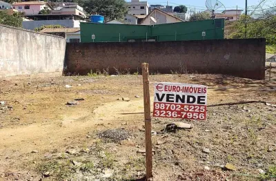 Terreno à venda na Rua Apiacás, Parque Guarua, Juiz de Fora