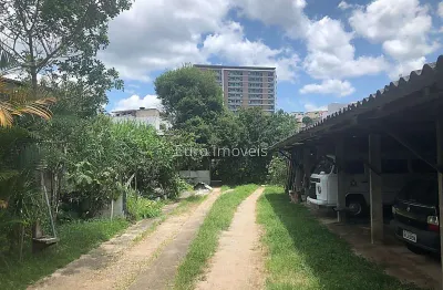 Terreno à venda na Avenida Pedro Henrique Krambeck, São Pedro, Juiz de Fora