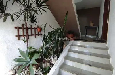Casa à venda na Rua Umberto Nery, Aeroporto, Juiz de Fora