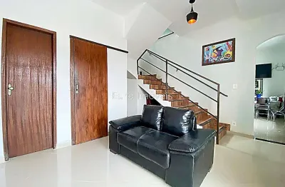Casa com 3 quartos à venda na Rua Agapio Vaz de Melo, Boa Vista, Juiz de Fora