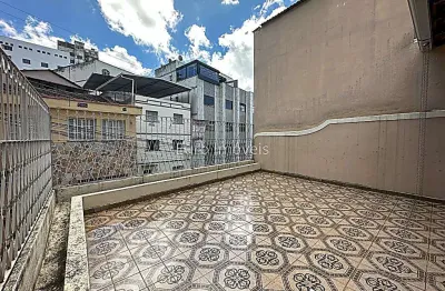 Casa com 3 quartos à venda na Rua Doutor Laureano, Passos, Juiz de Fora