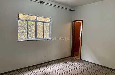 Casa com 6 quartos à venda na Rua Barão de São Marcelino, Passos, Juiz de Fora
