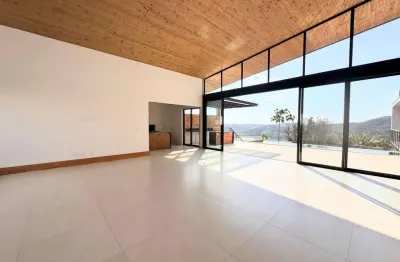 Casa em condomínio fechado com 4 quartos à venda na Rua Carlos Henrique Saldanha, Residencial Alvim, Juiz de Fora