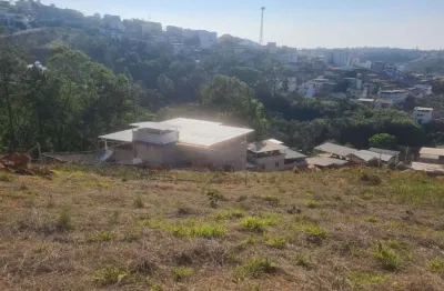 Terreno à venda no São Pedro, Juiz de Fora 