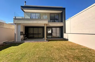 Casa 4 quartos , com piscina, 2 vagas, 270m² a venda em vina del mar, juiz de fora.
