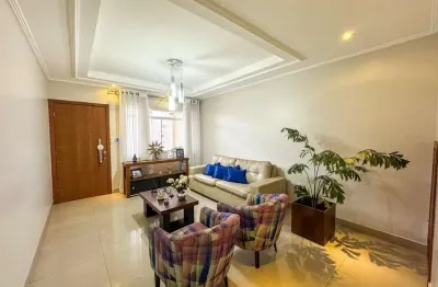 Casa com 3 quartos à venda na Rua Doutor Luiz Antônio Vieira Penna, São Mateus, Juiz de Fora