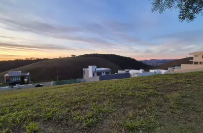 Terreno em condomínio fechado à venda na Rua Ibiá, Alphaville, Juiz de Fora