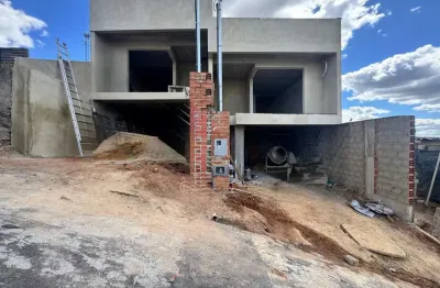 Casa com 3 quartos à venda no São Pedro, Juiz de Fora 