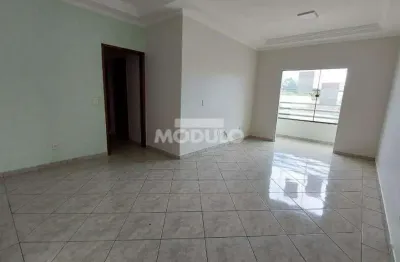 Apartamento com 3 quartos para alugar na Rua Patrulheiro Osmar Tavares, --, Santa Mônica, Uberlândia